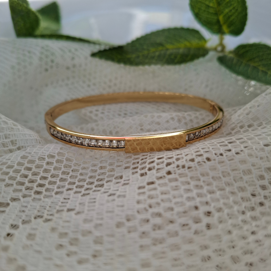 Crystal Line Gold Minimal Bangle