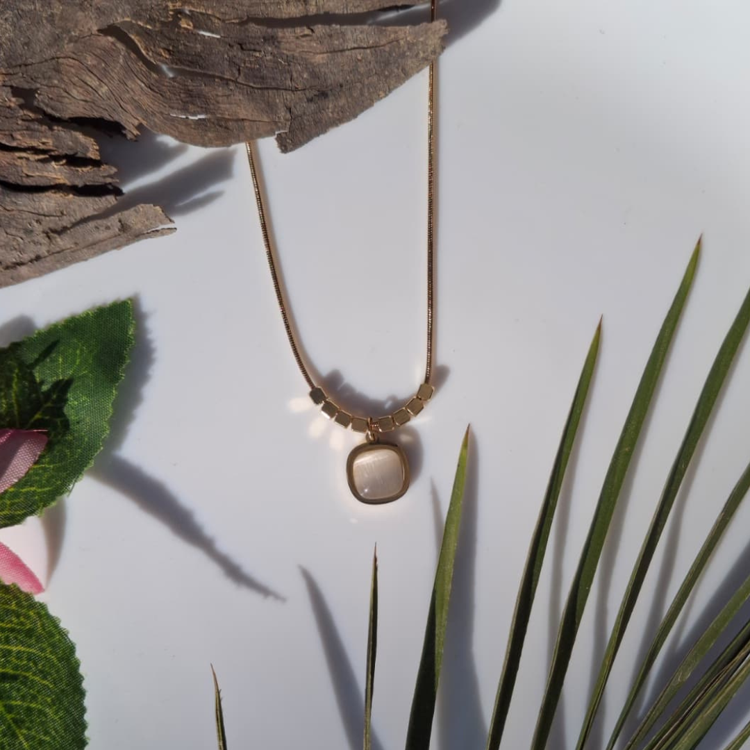 White Aura Pendant Chain