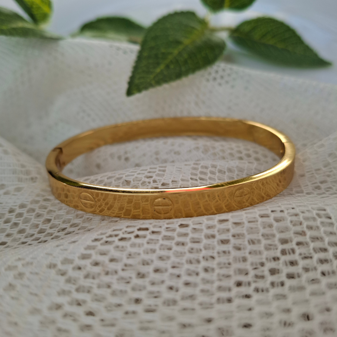 Love Bangle