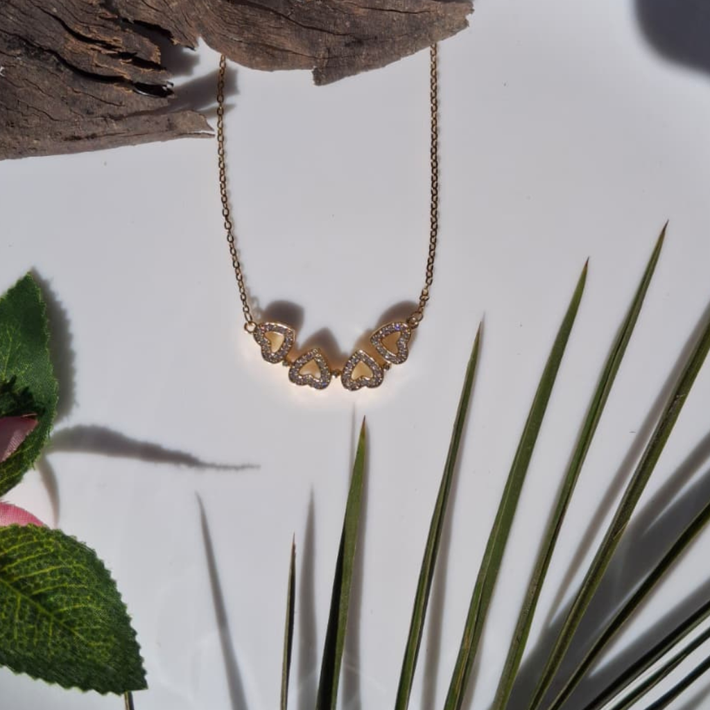 Amora Magnetic Heart Pendant Chain