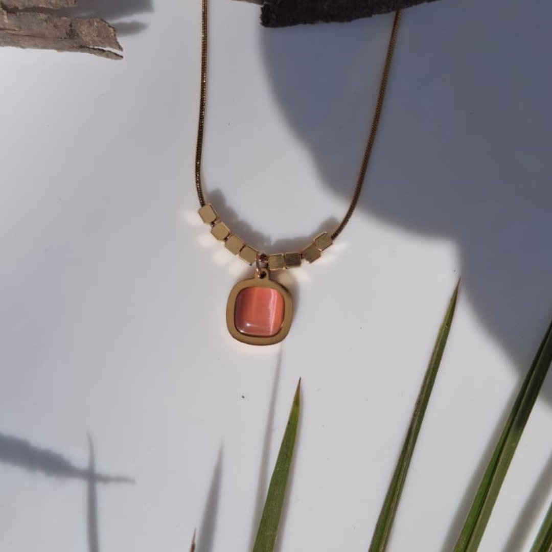 Blush Aura Pendant Chain