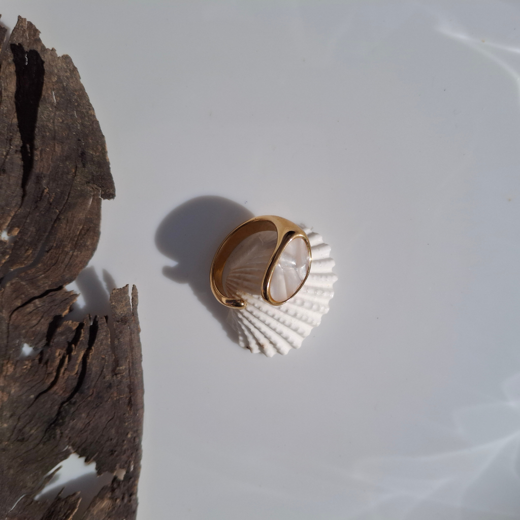 Golden Oval Shell Stone Adjustable Ring